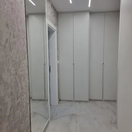 公寓 Azure 4 地拉那